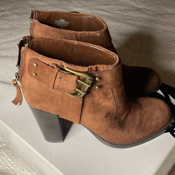Nine West Suede bootie size 7.5 - Picture 3 of 12